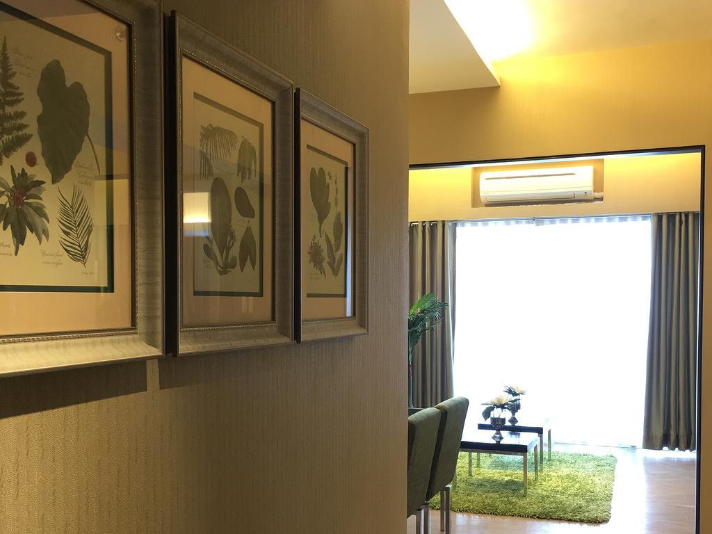 Shang Luxury Suites Mandaluyong Номер фото