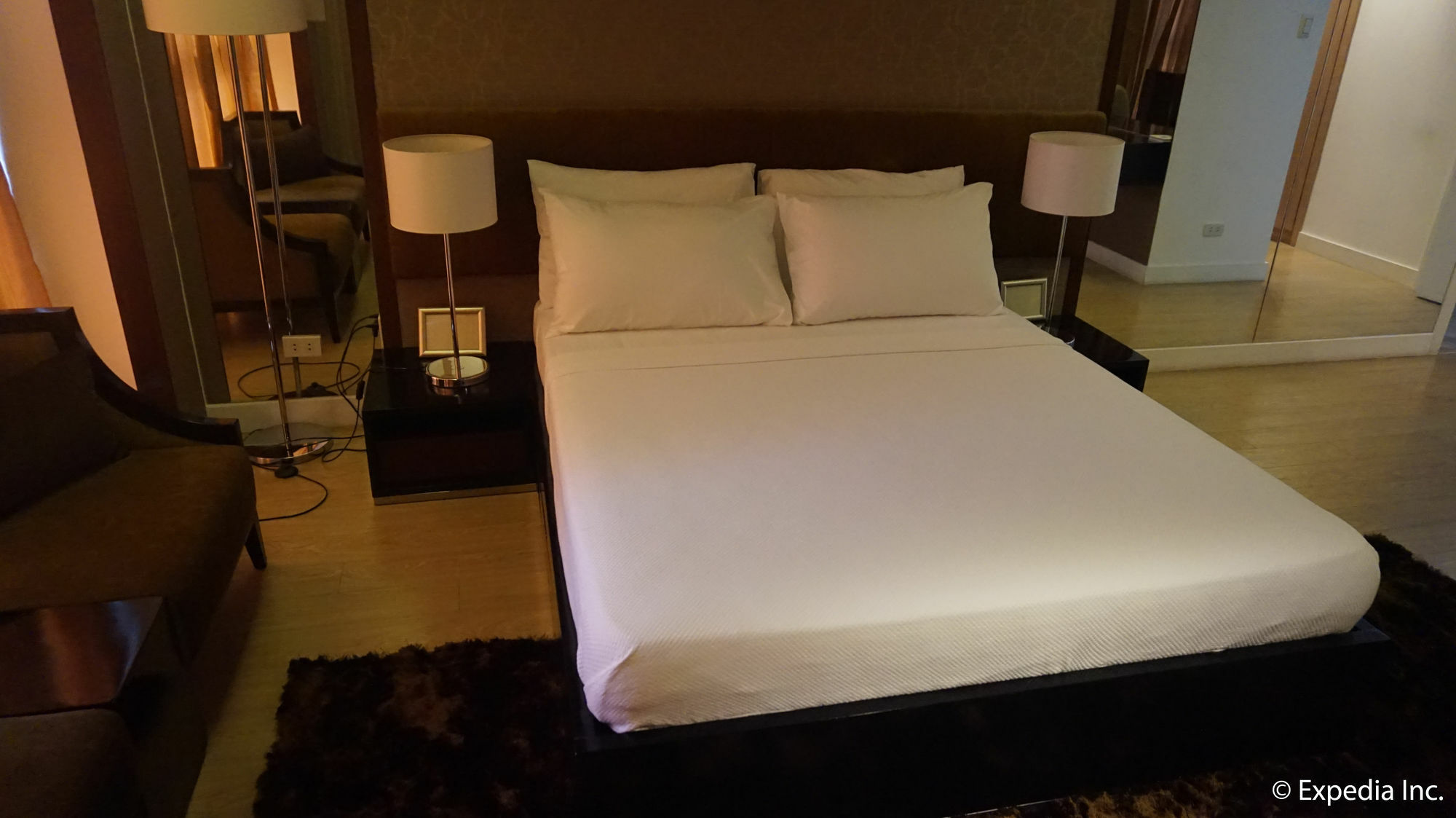 Shang Luxury Suites Mandaluyong Екстер'єр фото