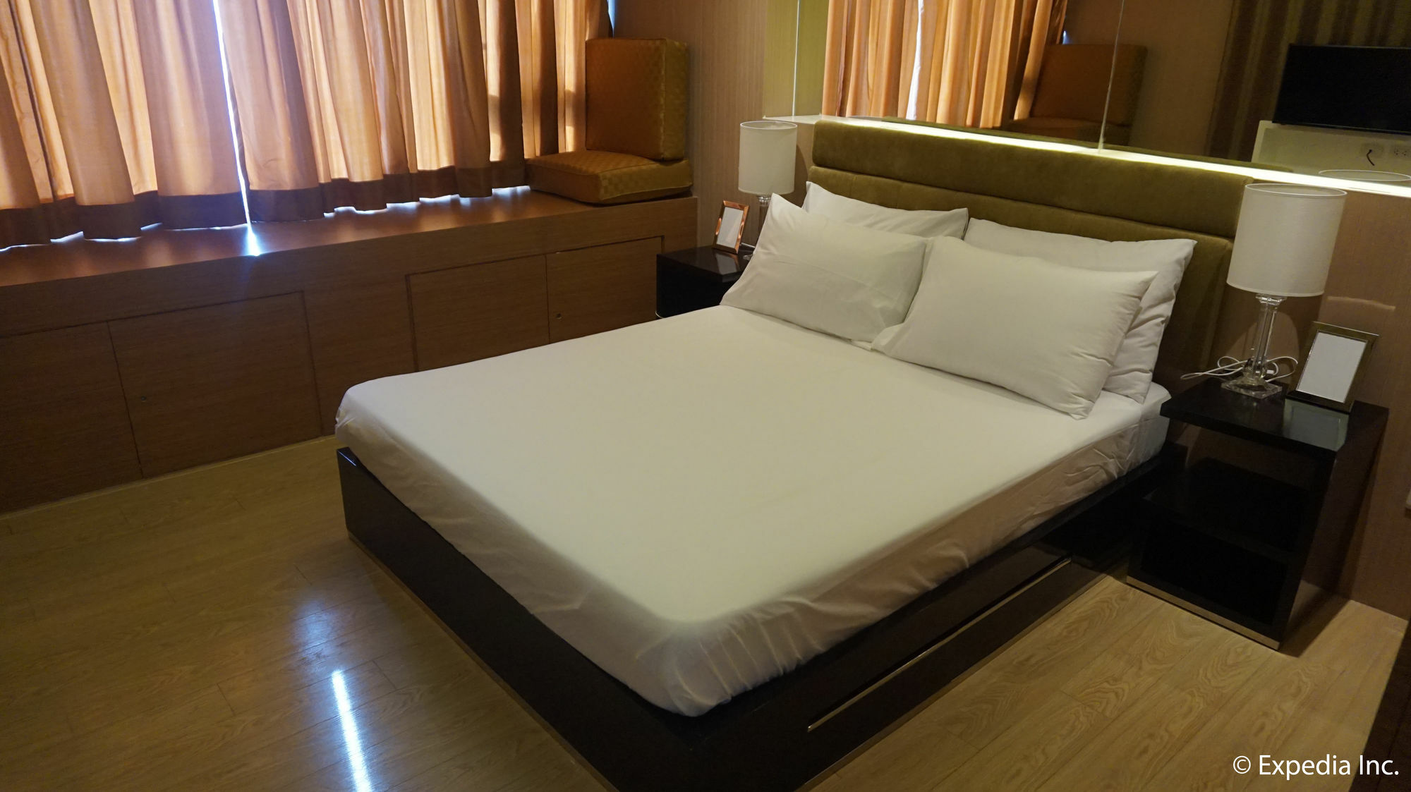 Shang Luxury Suites Mandaluyong Екстер'єр фото