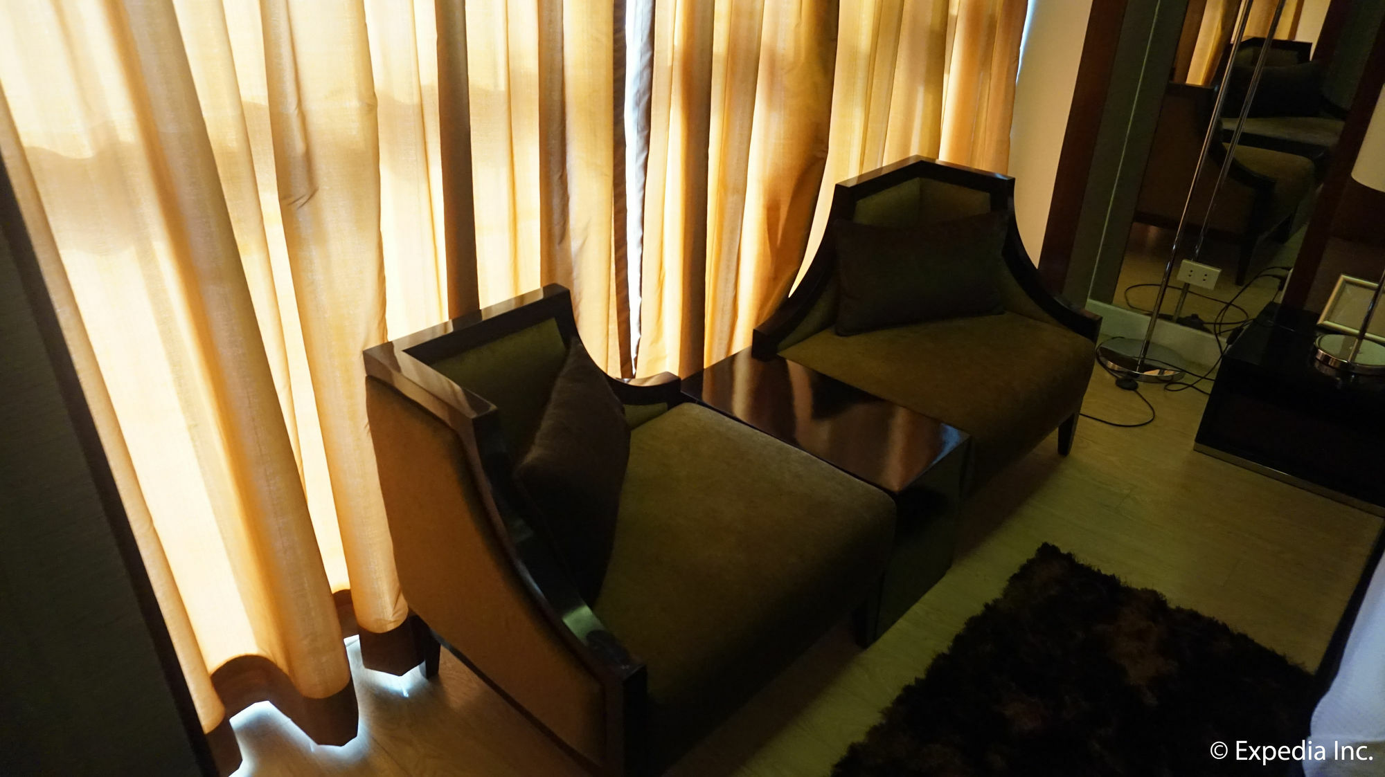 Shang Luxury Suites Mandaluyong Екстер'єр фото